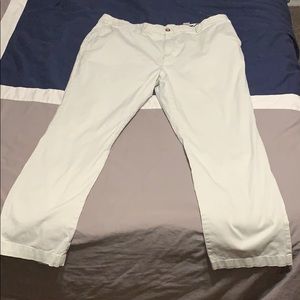 Vineyard vines breaker pants